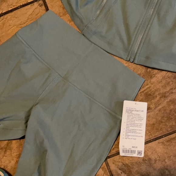 Lululemon Sage Green two piece jogging set - Picture 2 of 13